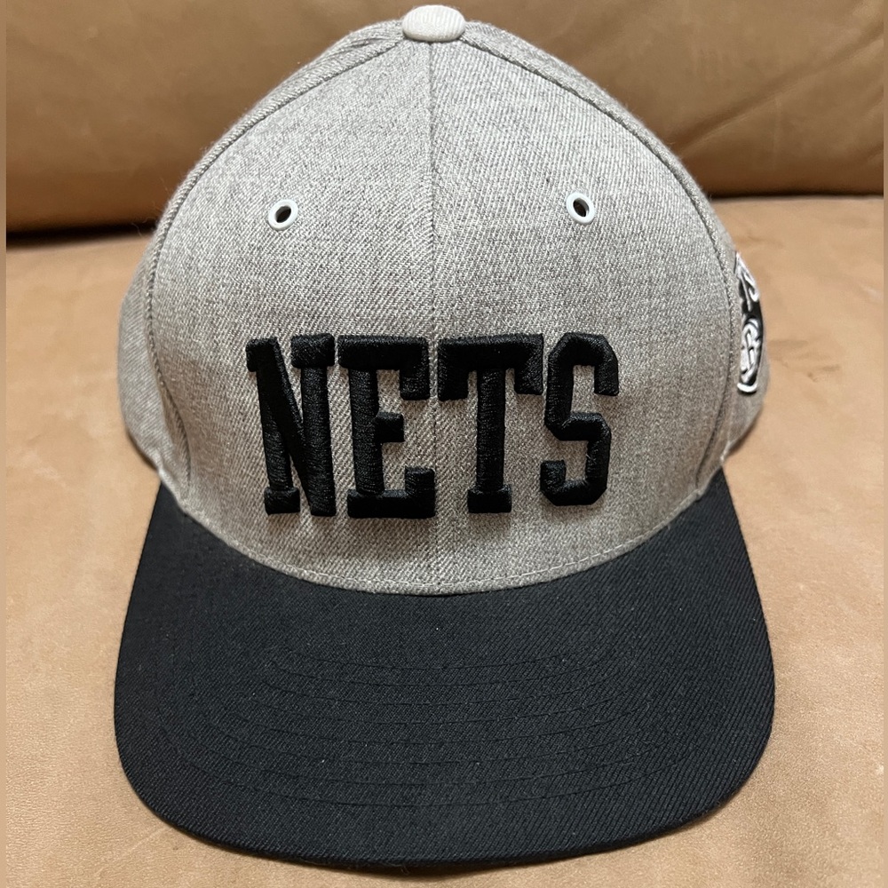 Brooklyn Nets Mitchell & Ness NBA Snapback Hat Gray & Black Excellent Condition